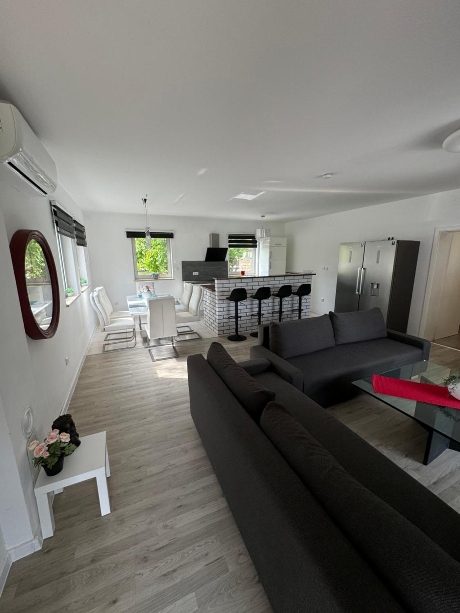 Enna Apartment A Meerblick Perfect Location Медулин Екстер'єр фото